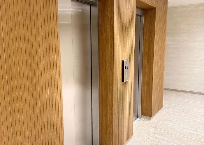 アパート The Twins ズラティボール